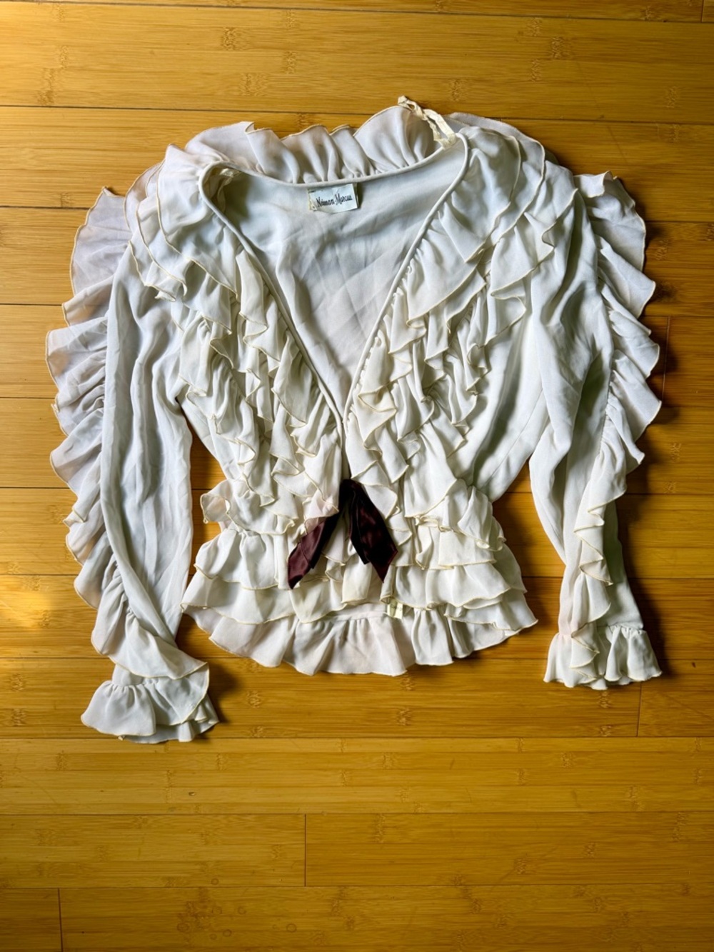 True Vintage 1970s Stevie Nicks Neiman Marcus blouse Romantic Ivory